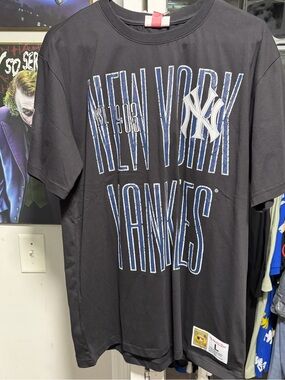 Men’s Mitchell & Ness New York Yankees MLB OG Premium T-Shirt Black Large